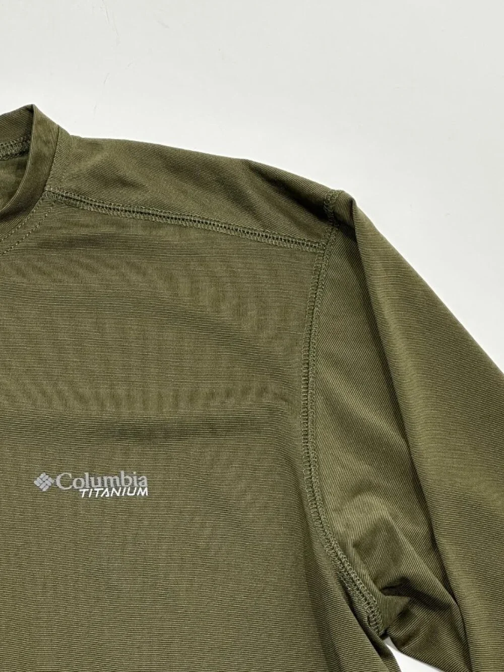 Columbia Titanium Omni-Dry Long Sleeve Performance Shirt Mens Large Green Hiking - Picture 5 of 16